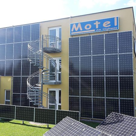 Motel Am Highway Althengstett Kültér fotó